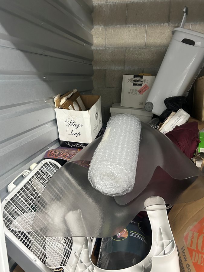 5 x 6 storage unit in Hollywood, CA