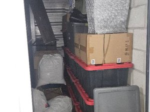 5 x 10 storage unit in Los Angeles, CA