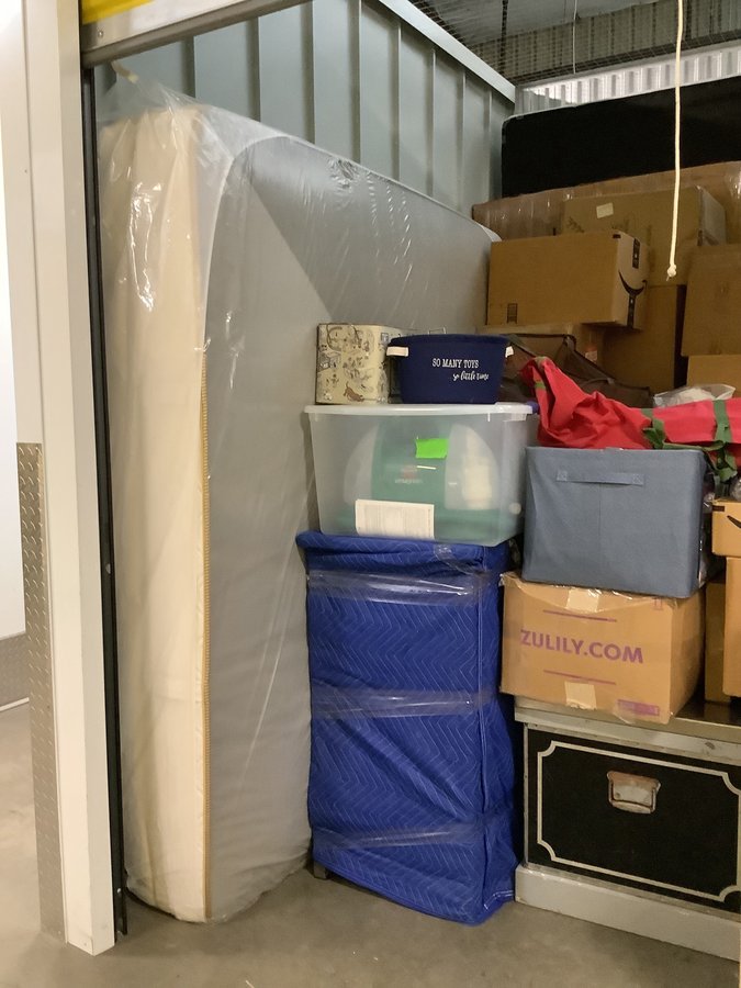 10 x 10 storage unit in Washougal, WA