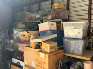 10 x 20 storage unit in Paramount, CA