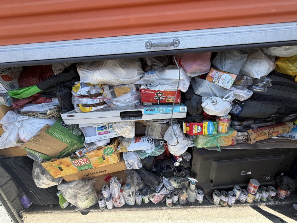 10 x 10 storage unit in Rowland Heights, CA