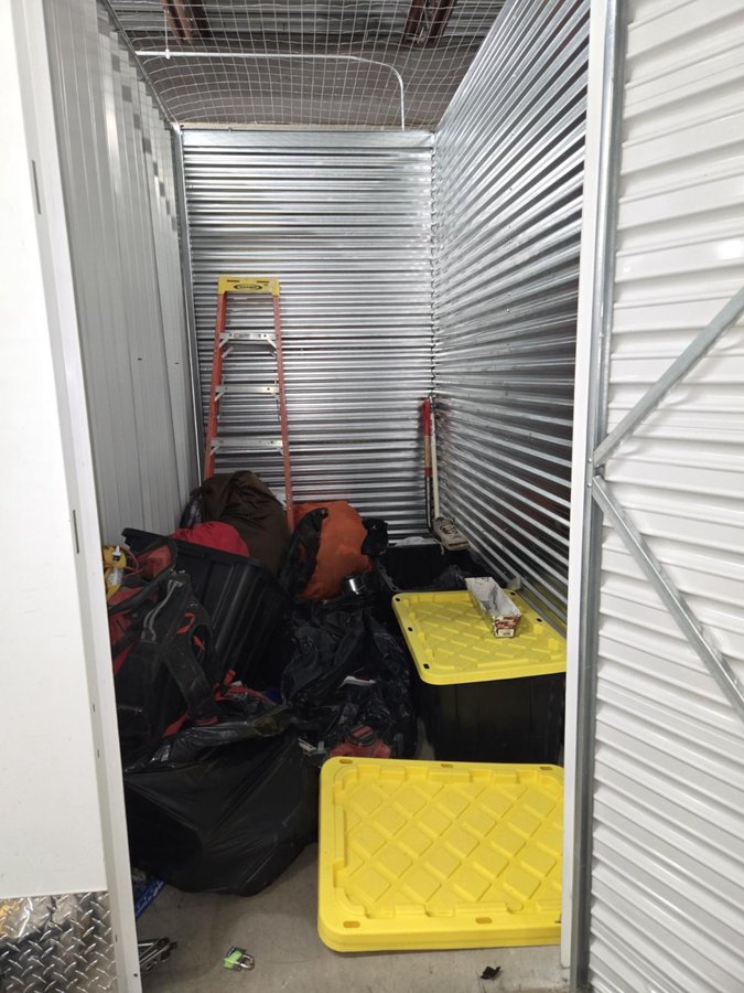 5 x 10 storage unit in Brentwood, NY