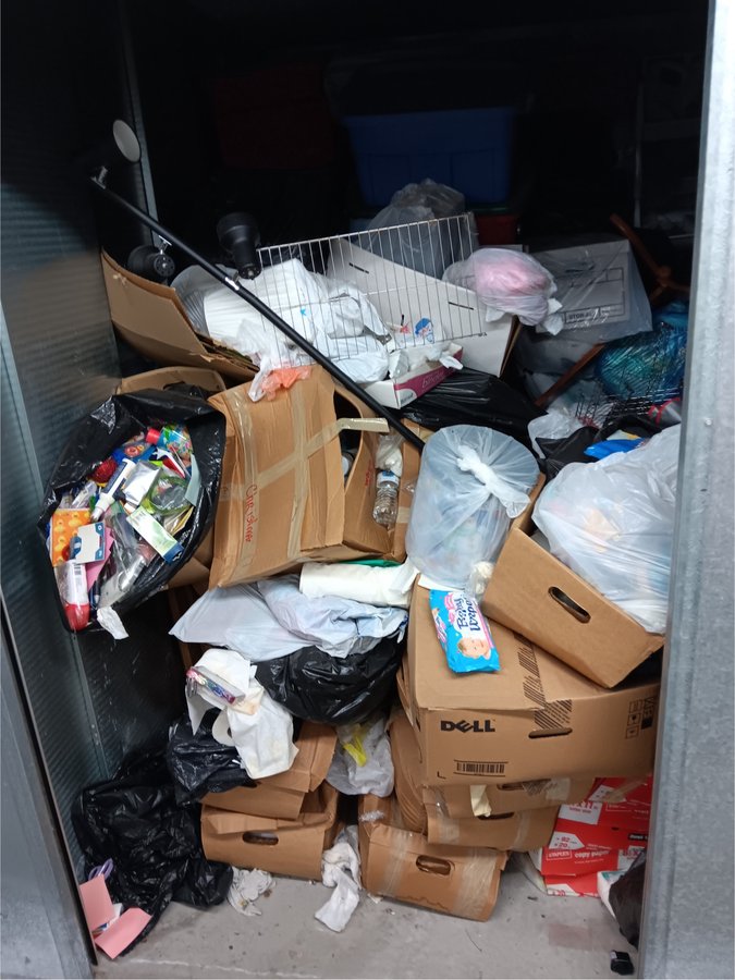 10 x 10 storage unit in W. Allis, WI