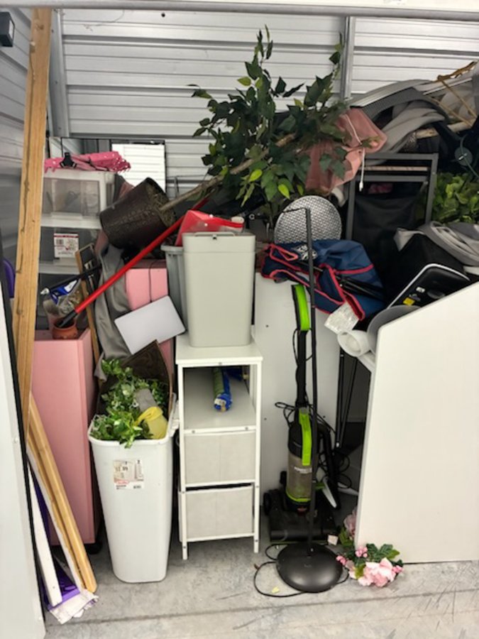 10 x 5 storage unit in Moncks Corner, SC