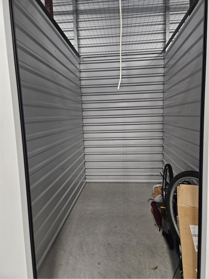 5 x 10 storage unit in Austin, TX
