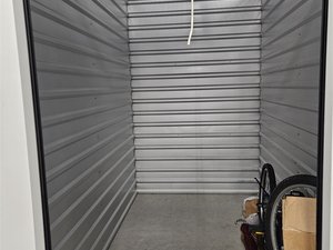 5 x 10 storage unit in Austin, TX
