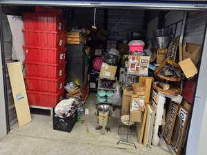 10 x 10 storage unit in Columbus, IN