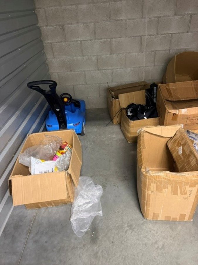 10 x 10 storage unit in Paramount, CA