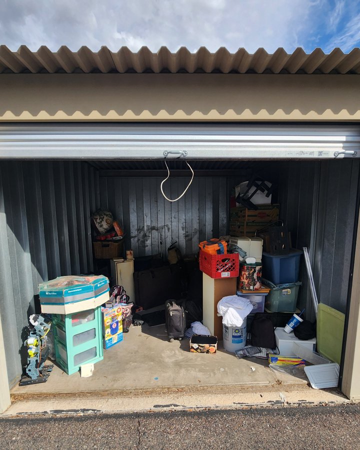 10 x 10 storage unit in Phoenix, AZ