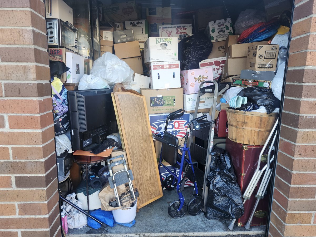 10 x 10 storage unit in Marysville, WA
