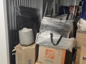 10 x 10 storage unit in Inglewood, CA