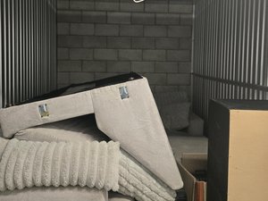8 x 10 storage unit in Inglewood, CA