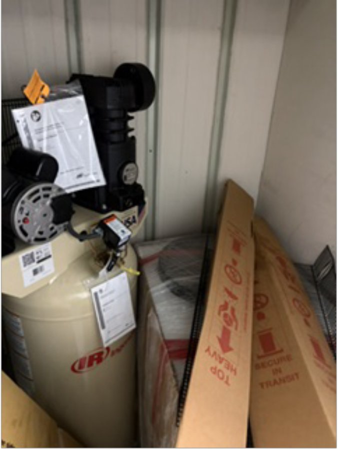5 x 5 storage unit in El Sobrante, CA