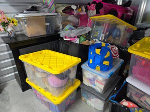 10 x 10 storage unit in El Sobrante, CA