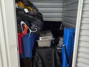 5 x 5 storage unit in Elk Grove, CA