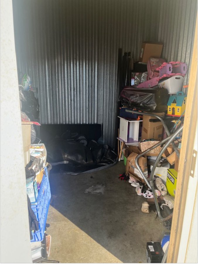 10 x 10 storage unit in Kent, WA