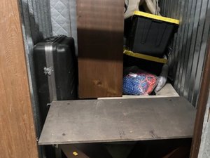 5 x 10 storage unit in Kent, WA