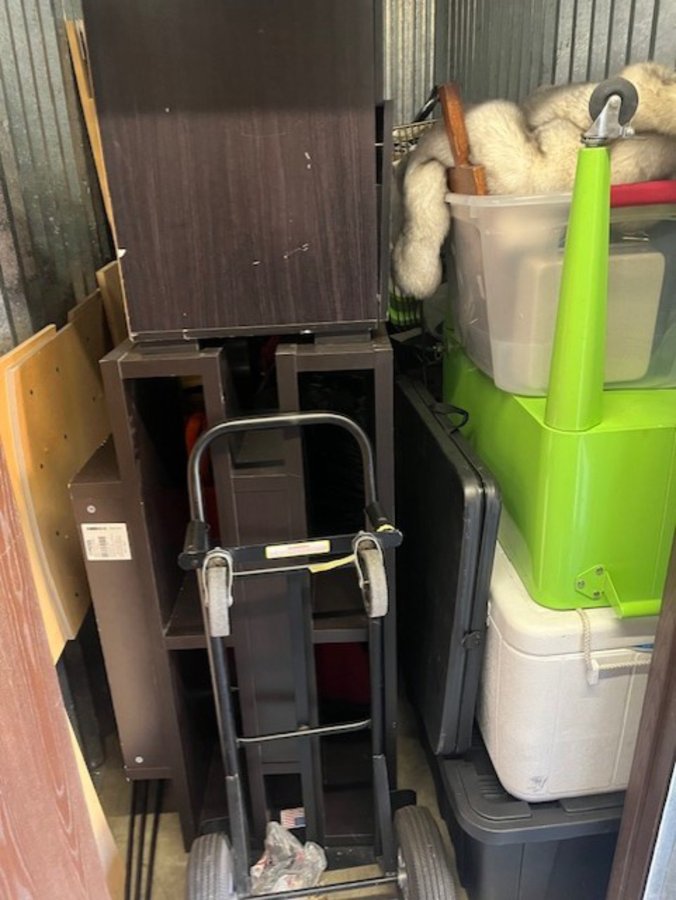 5 x 10 storage unit in Kent, WA