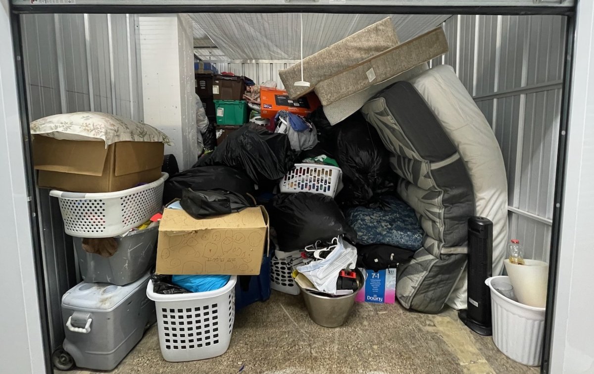 10 x 10 storage unit in Aurora, IL