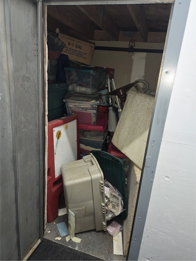 5 x 7 storage unit in Brooklyn, NY