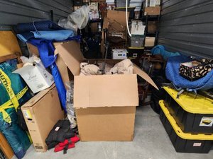 10 x 15 storage unit in Riverside, CA