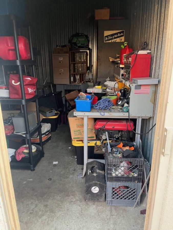 10 x 15 storage unit in Kent, WA