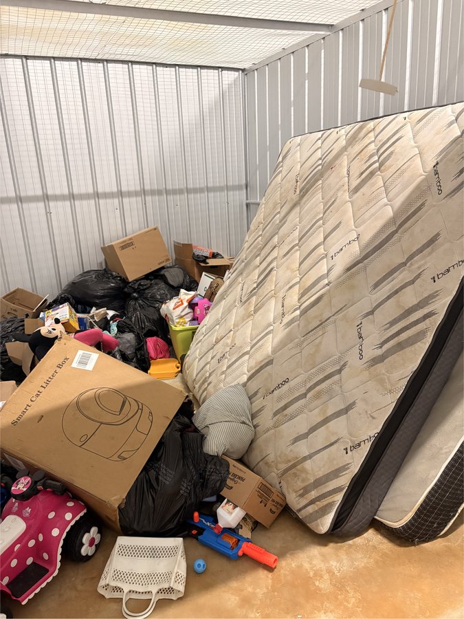 10 x 13 storage unit in Moline, IL