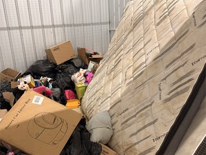 10 x 13 storage unit in Moline, IL
