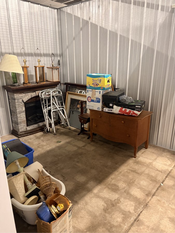 10 x 10 storage unit in Moline, IL