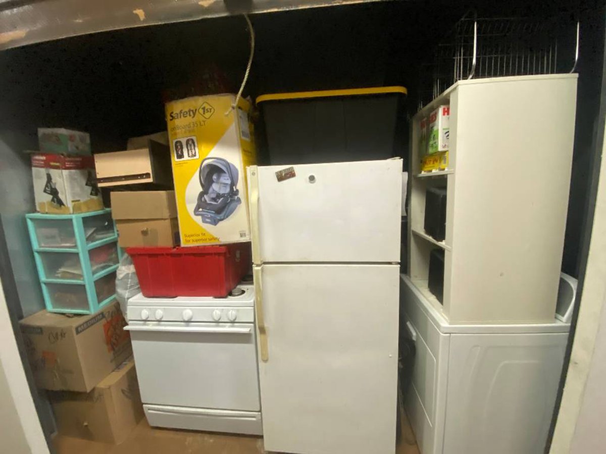 10 x 10 storage unit in Claremont, CA
