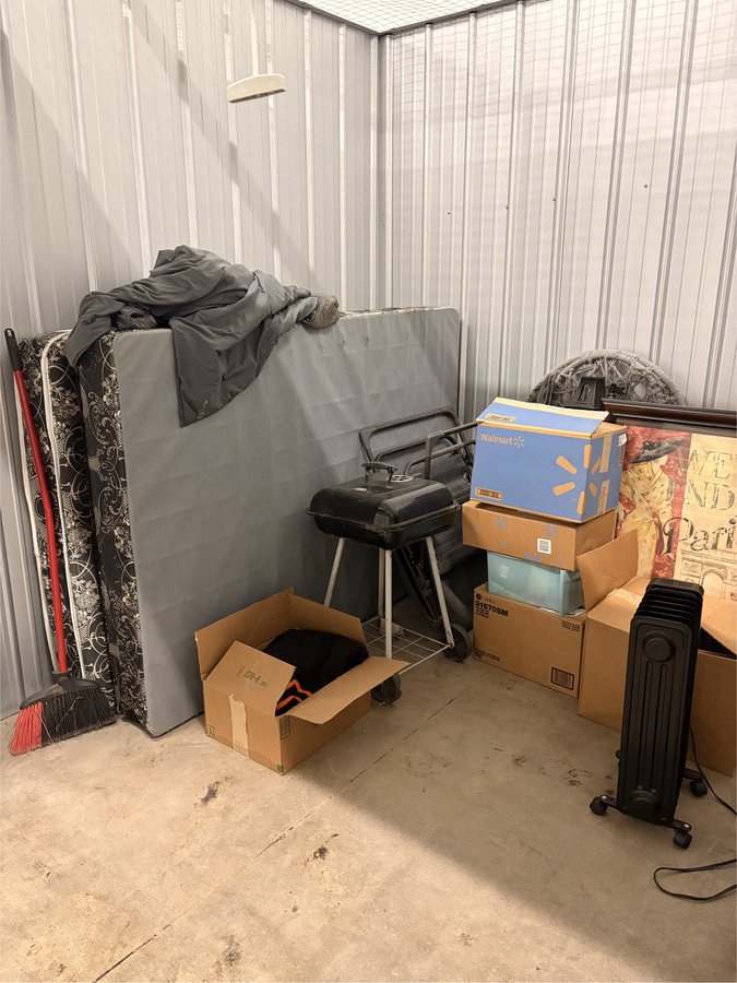 8 x 10 storage unit in Moline, IL