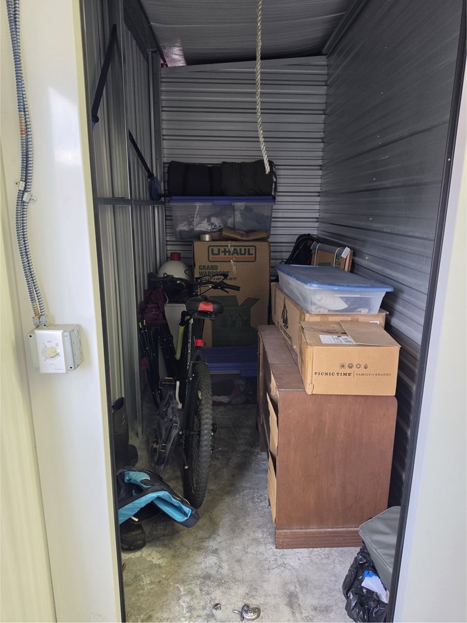 37 x 10 storage unit in Liberty Lake, WA