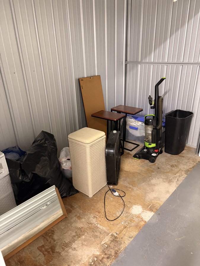 5 x 10 storage unit in Rock Island, IL