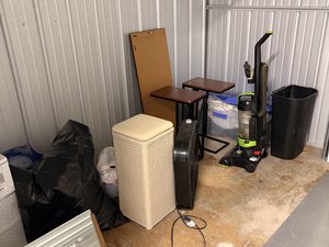 5 x 10 storage unit in Rock Island, IL