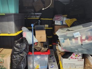 10 x 10 storage unit in Los Angeles, CA