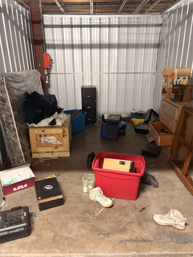 10 x 15 storage unit in Rock Island, IL