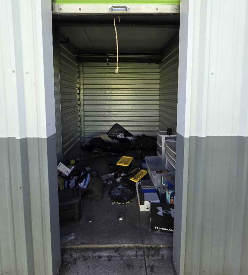 7 x 10 storage unit in Tracy, CA