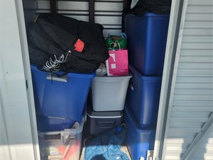 5 x 5 storage unit in Los Angeles, CA