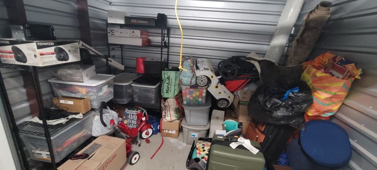 7 x 10 storage unit in Lincolnwood, IL