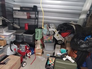 7 x 10 storage unit in Lincolnwood, IL