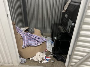 5 x 5 storage unit in Lincolnwood, IL