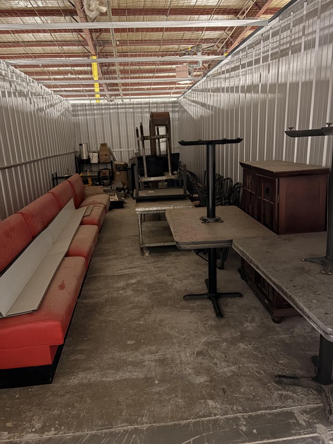 10 x 32 storage unit in Rock Island, IL
