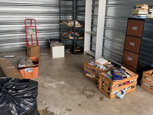 10 x 10 storage unit in Indianapolis, IN