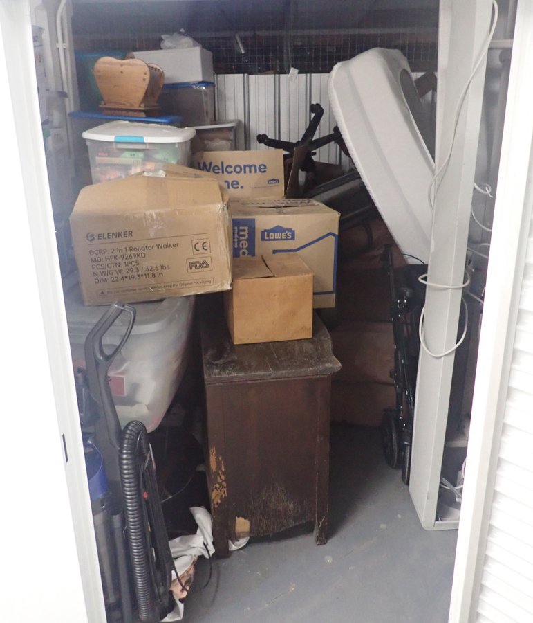 10 x 10 storage unit in Anderson, IN