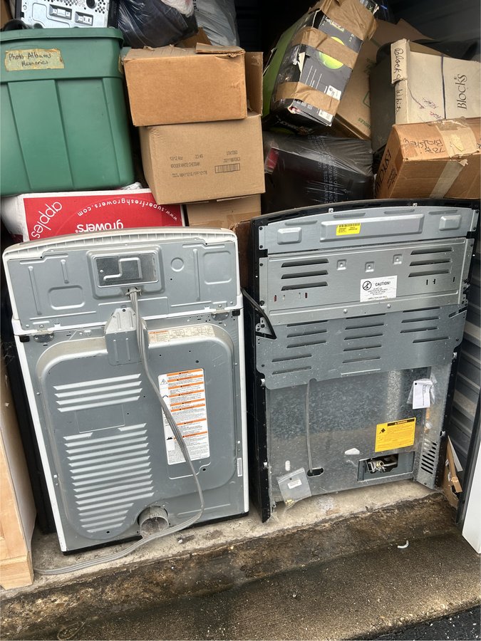10 x 10 storage unit in Indianapolis, IN