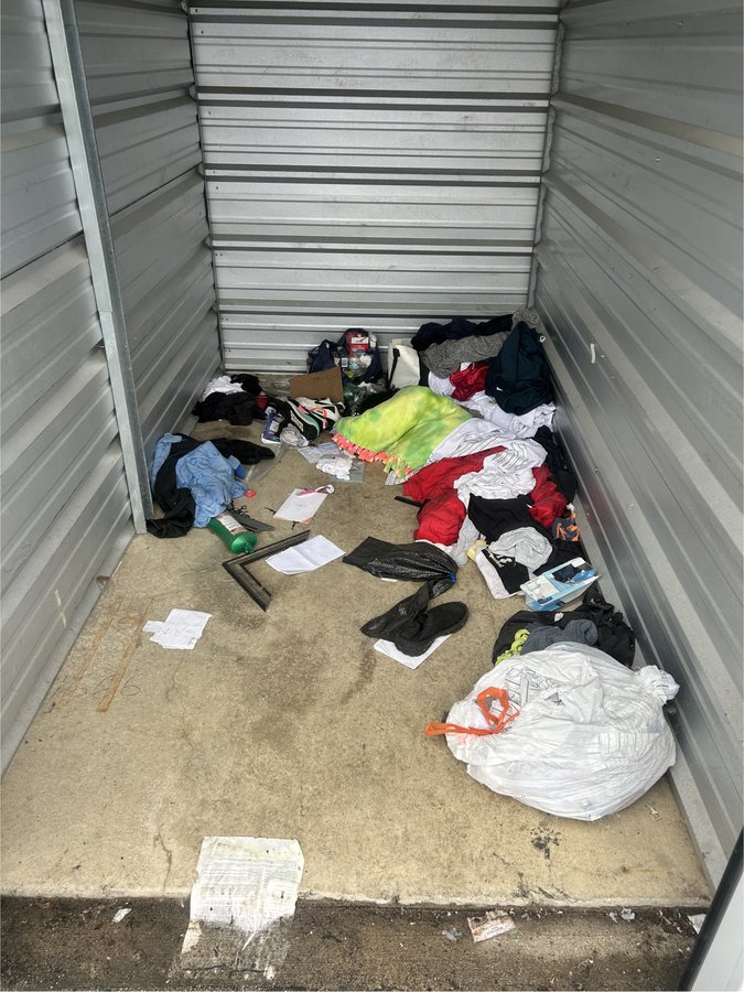 5 x 10 storage unit in Indianapolis, IN