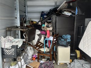 10 x 15 storage unit in Indianapolis, IN