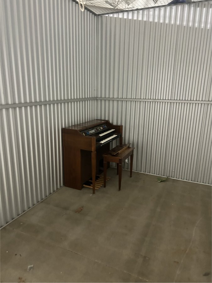 10 x 10 storage unit in Indianapolis, IN
