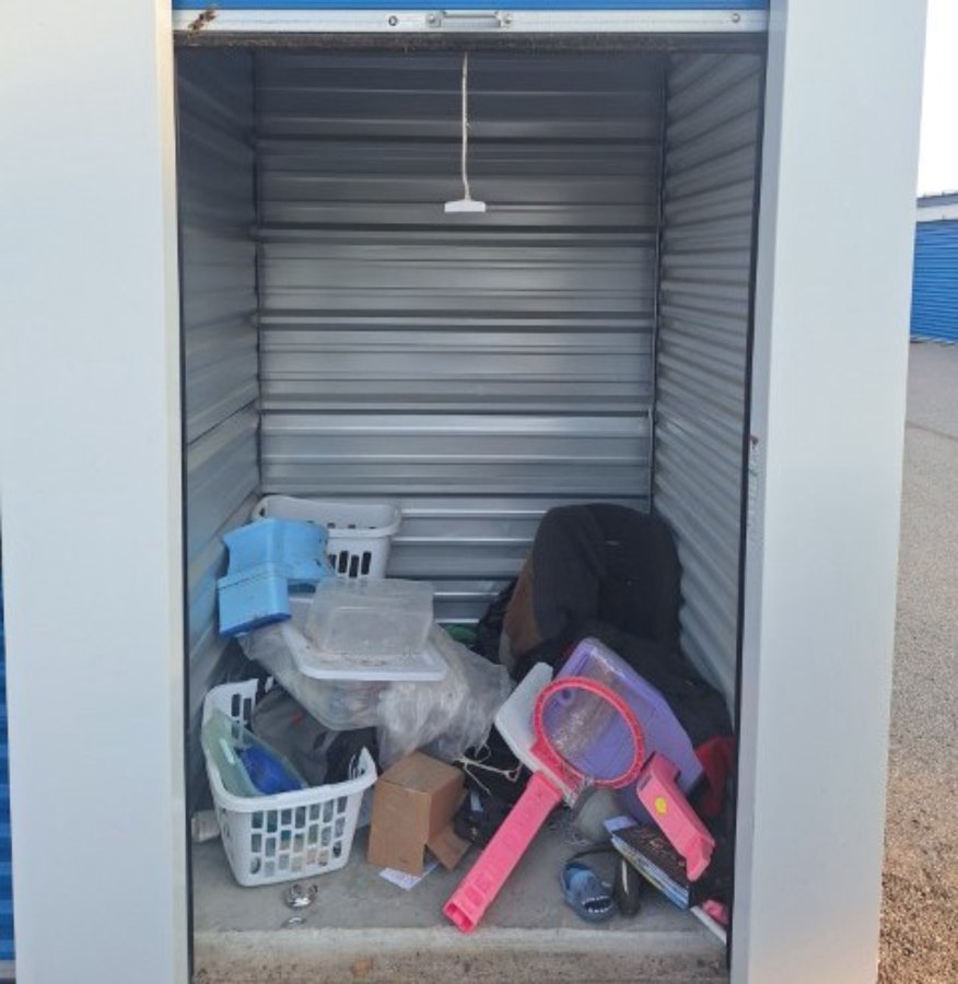 5 x 10 storage unit in Indianapolis, IN