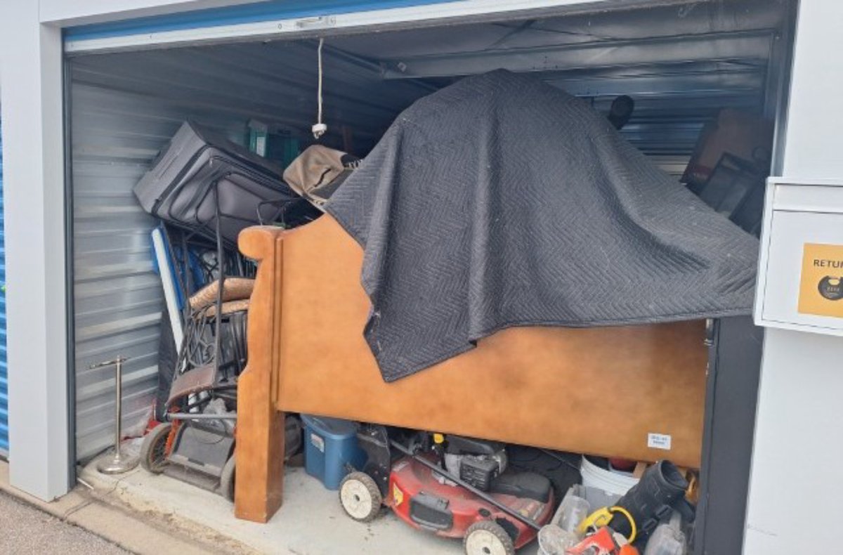 10 x 15 storage unit in Indianapolis, IN